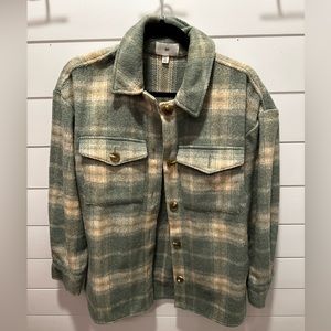 Women’s BP Shacket Greene and Taupe